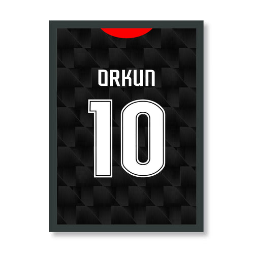 Orkun Kökcü Besiktas Poster mit schwarzem Rahmen